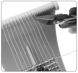 Cutting pliers cutting warp wire